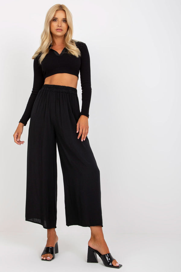 Women trousers model 210679 Och lla